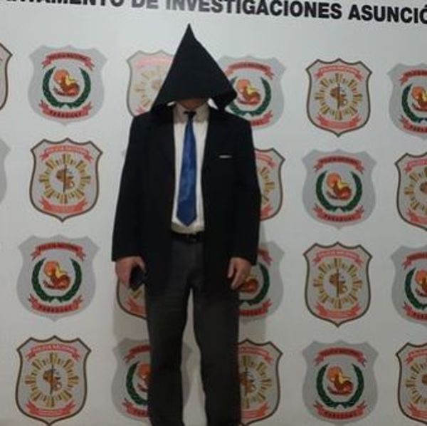 Policía detienen a funcionario del Congreso mientras cumplia funciones