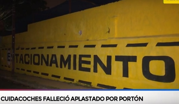 Trágico: Cuidacoche muere aplastado por un portón