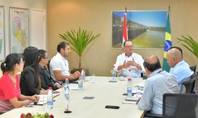 Prieto se reúne con director de Itaipú para coordinar acciones en favor del municipio