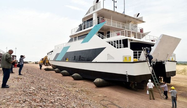 Sistema de transporte fluvial denominado Ferry; con dictamen técnico y jurídico favorable