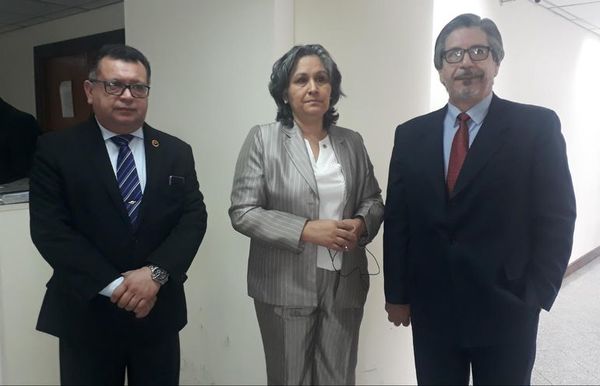 Enjuician y suspenden a magistrados de CDE que liberaron a expolicía abusador - Periodísticamente - ABC Color