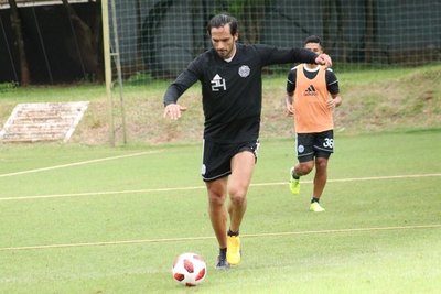 Olimpia tendrá una cancha de césped sintética de primer nivel
