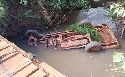Funcionarios de ANDE fallecen en accidente