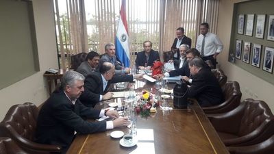 Comisión no llega a un consenso y dilata informe final sobre acta entreguista - Nacionales - ABC Color
