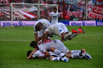 Central Córdoba elimina al Estudiantes - Fútbol - ABC Color