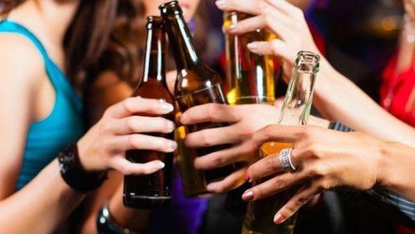 Fiesta estudiantil: campaña para evitar ventas de bebidas alcohólicas