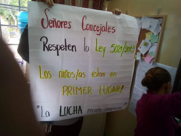Protesta contra concejales de Lambaré  - Nacionales - ABC Color
