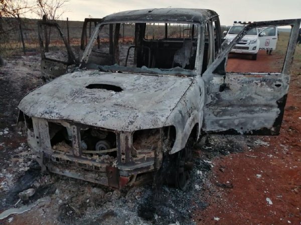 Hombres armados queman camioneta en reserva Campos Morombí