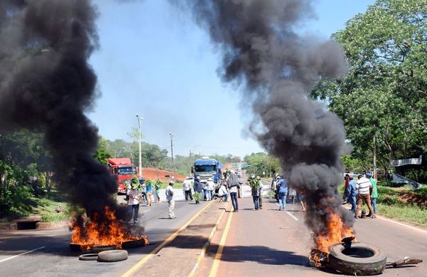 Opavave tomatero oñe’ê represión vaiete ha ombotove manifestante detención - ABC Remiandu - ABC Color