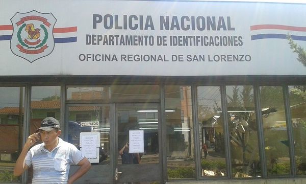 Identificaciones cierra hasta el sábado tras derrumbe
