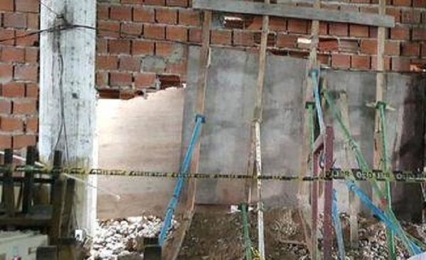 Se derrumba pared en el Mercado 4