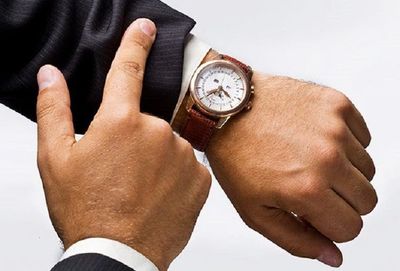 Relojes se adelantan una hora el domingo