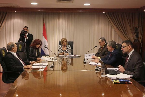 Sala Constitucional rechaza pedido de importar vehículos con más de 10 años