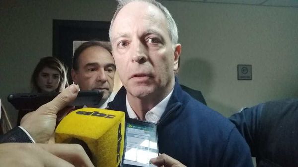 Cárdenas deberá comparecer para su audiencia preliminar