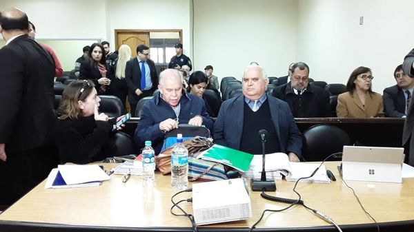 Luego de 19 años años, Walter Bower y Merardo Palacios comparecen ante la justicia por acusaciones de tortura