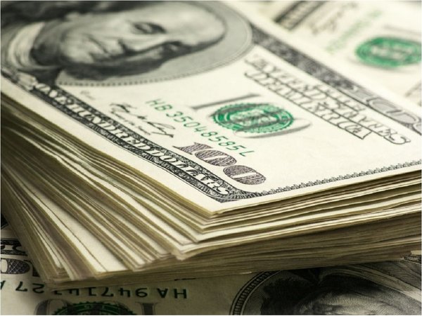 Advierten que suba del dólar puede frenar la reactivación económica