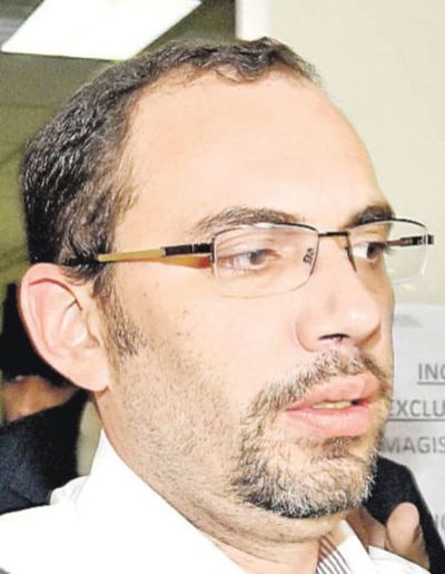Fernández Lippmann no se enriqueció, según la pericia - Política - ABC Color
