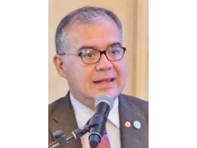 Ullón solicita banca de edil tras salida del Gobierno
