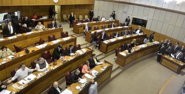 Audiencias para políticos y narcos, las que más se "suspenden"