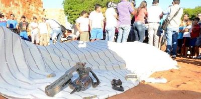 Policía elimina a un "motochorro" y balea a otro
