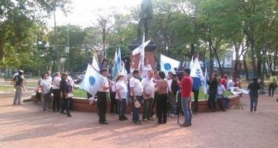 Arranca marcha de estudiantes por una mejor educación