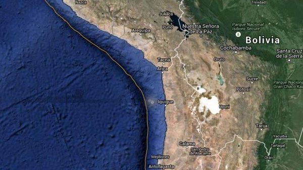 Alerta en Chile por fuerte sismo y temen tsunami