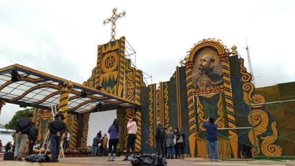 Todo listo para recibir al Papa Francisco