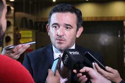 Petta usó datos parciales y no autorizados para hacer propaganda de su gestión - ADN Paraguayo