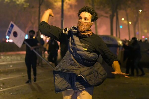 Tras noche de disturbios, los independentistas continúan movilizados en Cataluña - Mundo - ABC Color