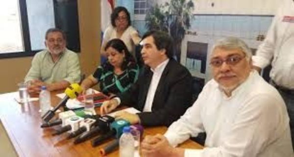 Frente Guasu califica de golpe de Estado levantamiento de las fuerzas militares aliadas a Guaido