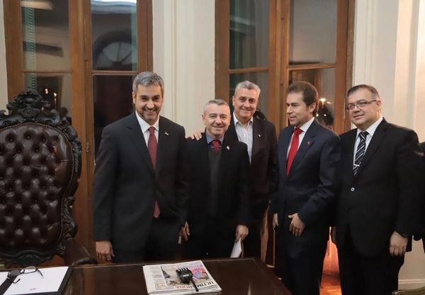 Mario Abdo se inclinaría por la remoción del Contralor Enrique García