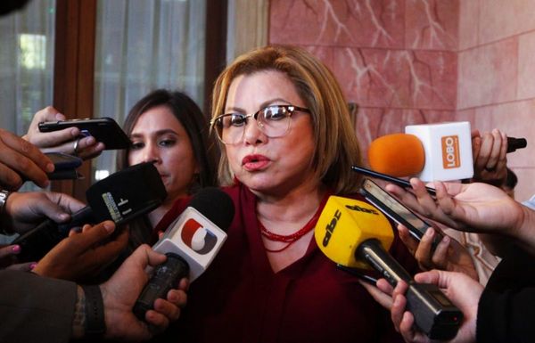 Solicitarán al presidente Mario Abdo levantar sanción contra la teniente Carmen Quinteros