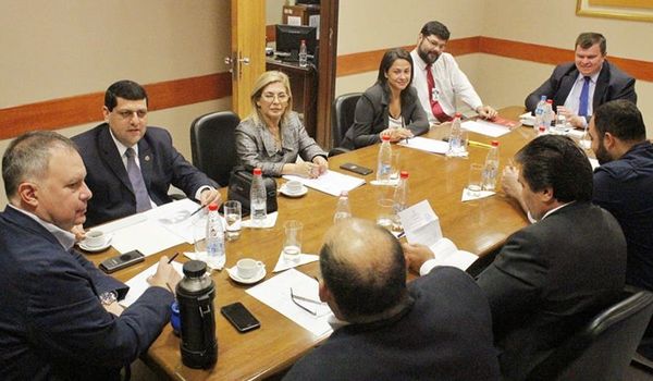 Senadores analizarán medidas de protección y defensa de los consumidores