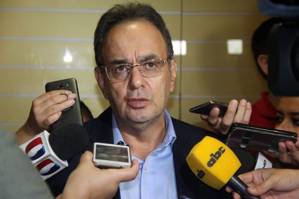 Más tiempo para reforma tributaria anuncia