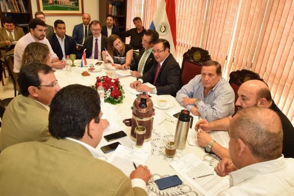Anuncian auditoria contra planilleros en Diputados
