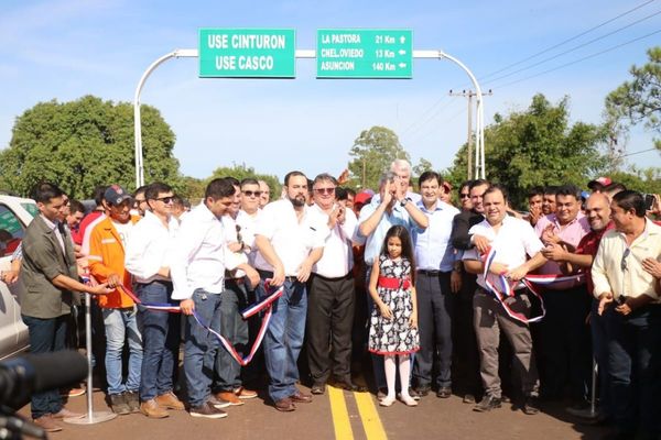 Luego de 3 gobiernos se inaugura tramo La Patoral en Cnel Oviedo