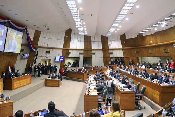 Parlamentarios se despiden de sus vacaciones
