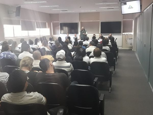 Justicia Electoral capacita a miembros de mesa en CDE
