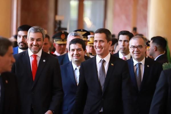 Guaido amenaza a Maduro desde Paraguay “anunciaré movilizaciones”