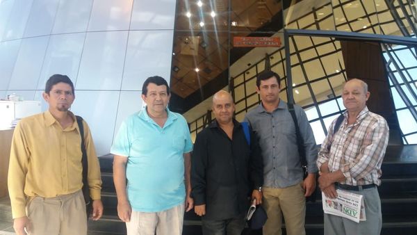 Presidente Mario Abdo miente a los campesinos