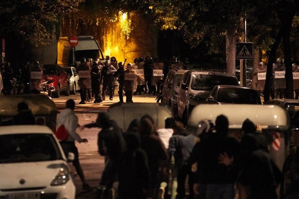 MUNDO | Más de 90 heridos y 30 detenidos en los últimos disturbios de Cataluña