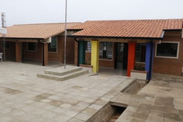 Gobierno realiza millonaria inversión en obras de infraestructura en escuelas de Paraguarí - .::RADIO NACIONAL::.