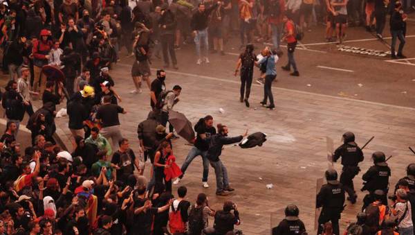 Barcelona y Madrid viven violentas protestas contra la sentencia del 'procés' » Ñanduti