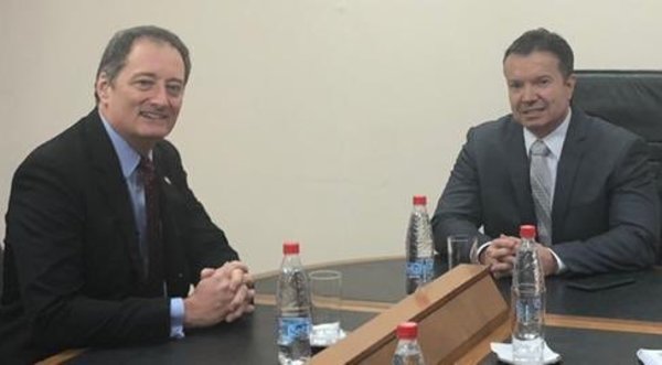 EE.UU lleva respaldo a Arregui, cuya cabeza reclama el cartismo