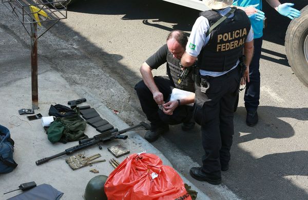 Asalto con tiroteo y secuestro en aeropuerto de Brasil deja 3 muertos