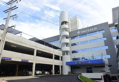 Exigen esclarecer causas que dejaron a una mujer en estado comatoso  - Nacionales - ABC Color