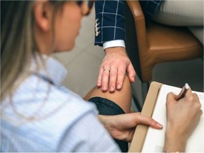 Derecho UNA: Alumna denuncia por acoso sexual a profesor y compañeros