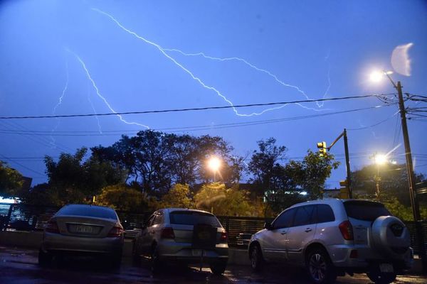 Viernes y fin de semana con lluvias y tormentas eléctricas - Nacionales - ABC Color