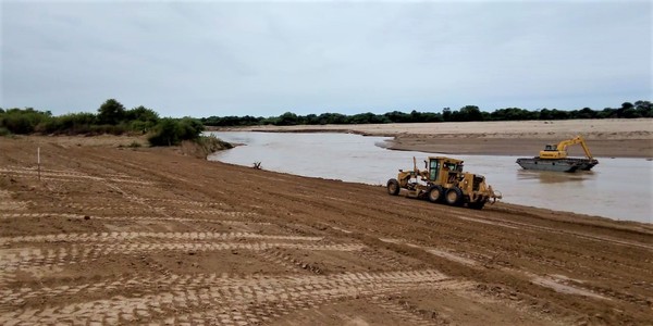 Técnicos verifican tareas realizadas en zonas del Río Pilcomayo