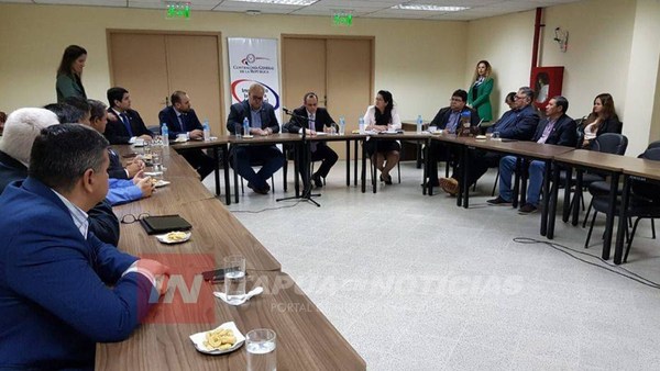 GOBERNADORES SE REUNIERON CON EL CONTRALOR GENERAL DE LA REPÚBLICA
